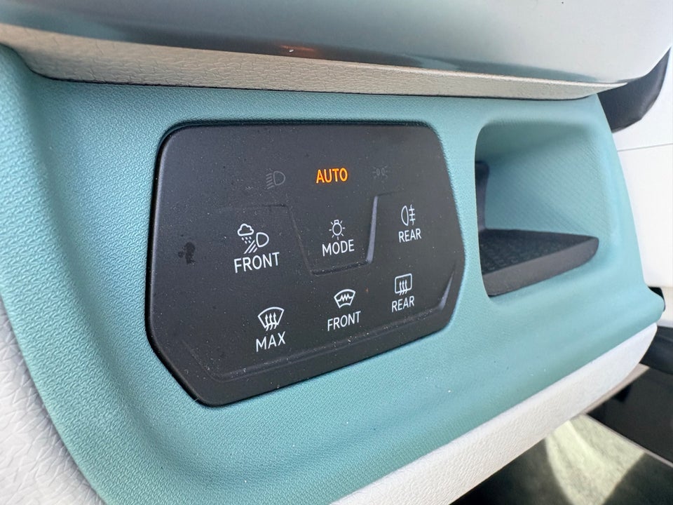 VW ID. Buzz 77 Pro SWB 5d
