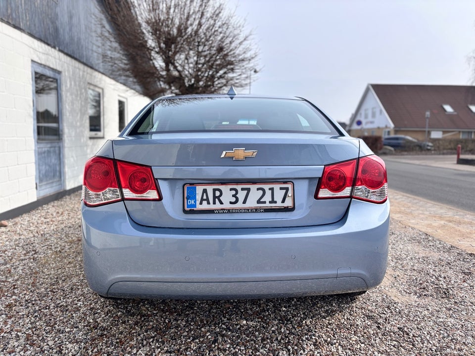 Chevrolet Cruze 2,0 VCDi 163 LS 4d