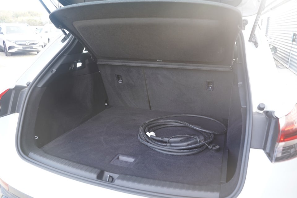 Audi Q4 e-tron 40 S-line 5d