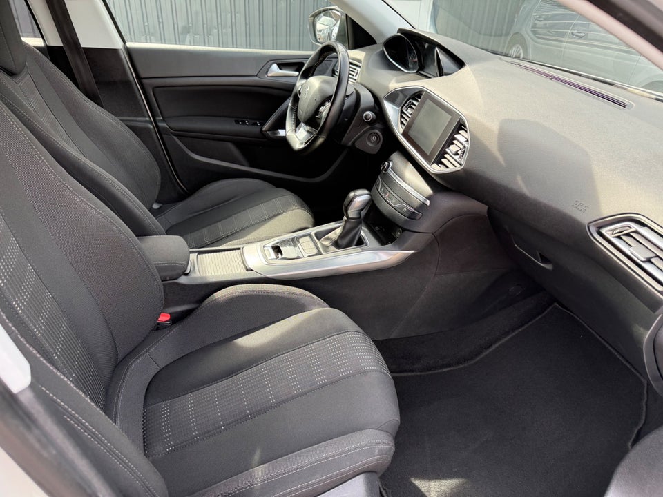 Peugeot 308 1,6 BlueHDi 120 Active SW EAT6 5d