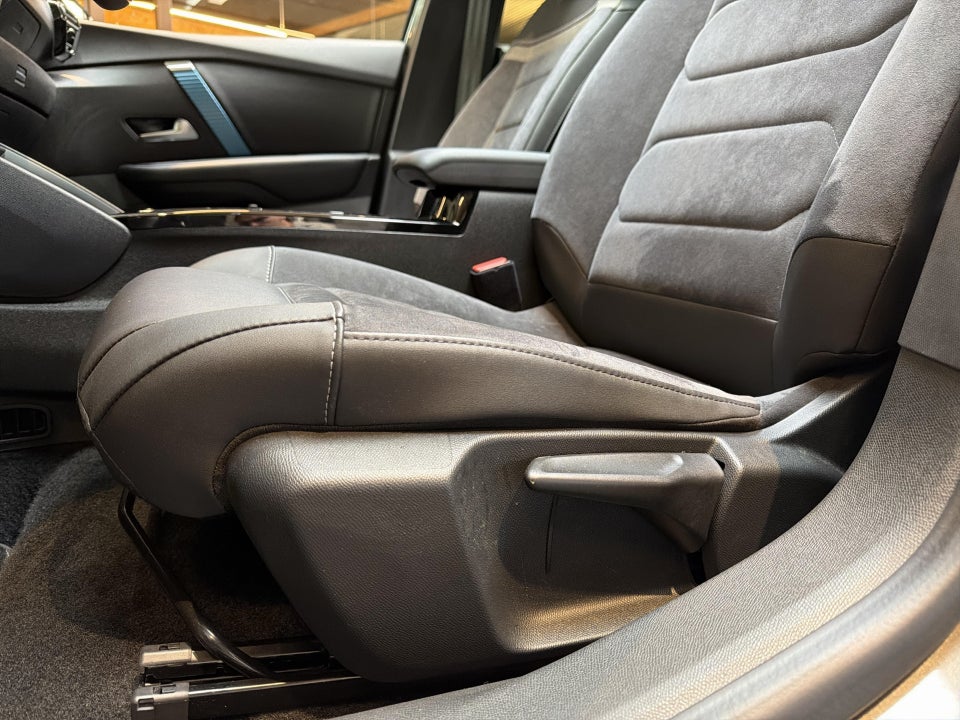 Citroën ë-C4 X 50 Palais Sky 4d