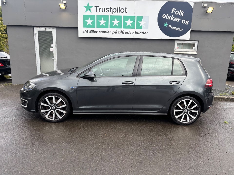 VW Golf VII 1,4 GTE Highline DSG 5d