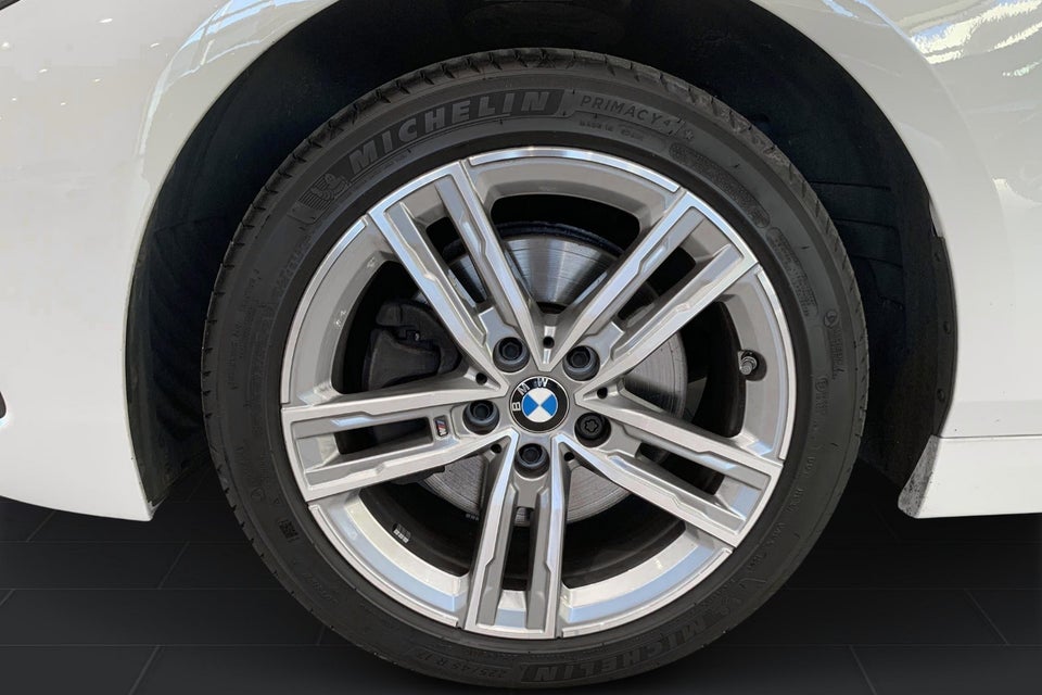 BMW 118i 1,5 Sport Line aut. 5d