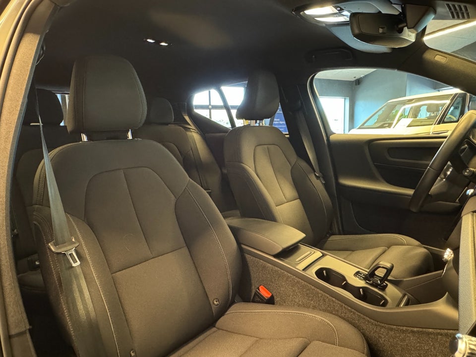 Volvo EX40 Extended Range Core 5d