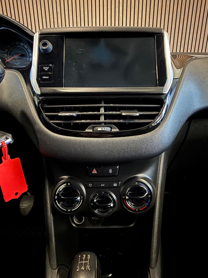 Peugeot 208 1,2 VTi Active 5d