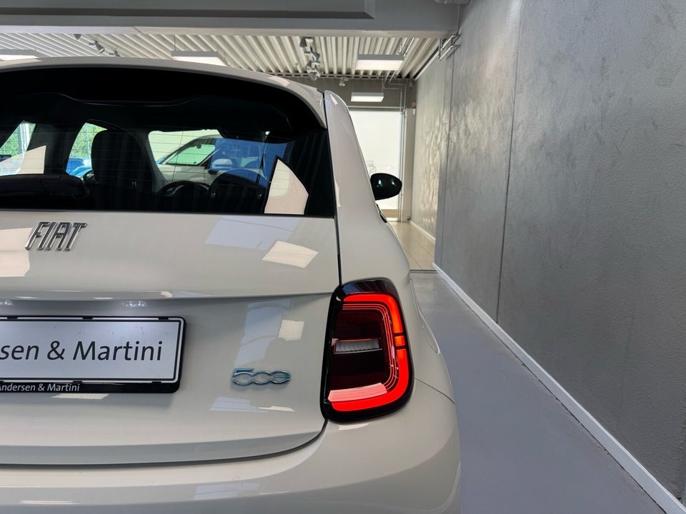 Fiat 500e 42 Icon 3d