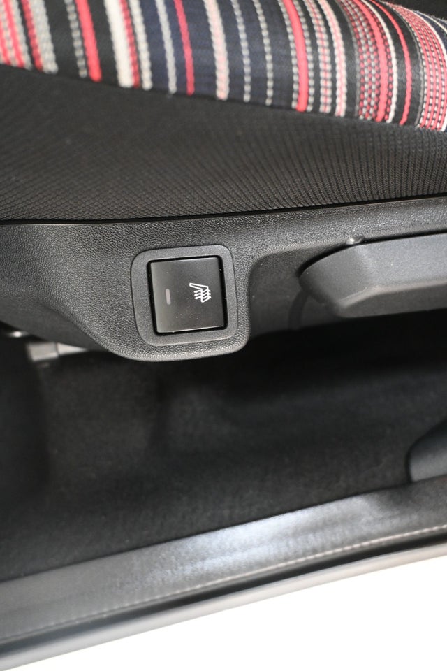 Citroën C1 1,0 VTi Attaque 5d