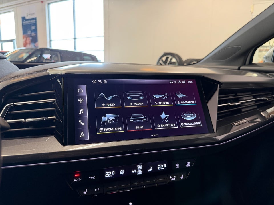 Audi Q4 e-tron 45 S-line quattro 5d