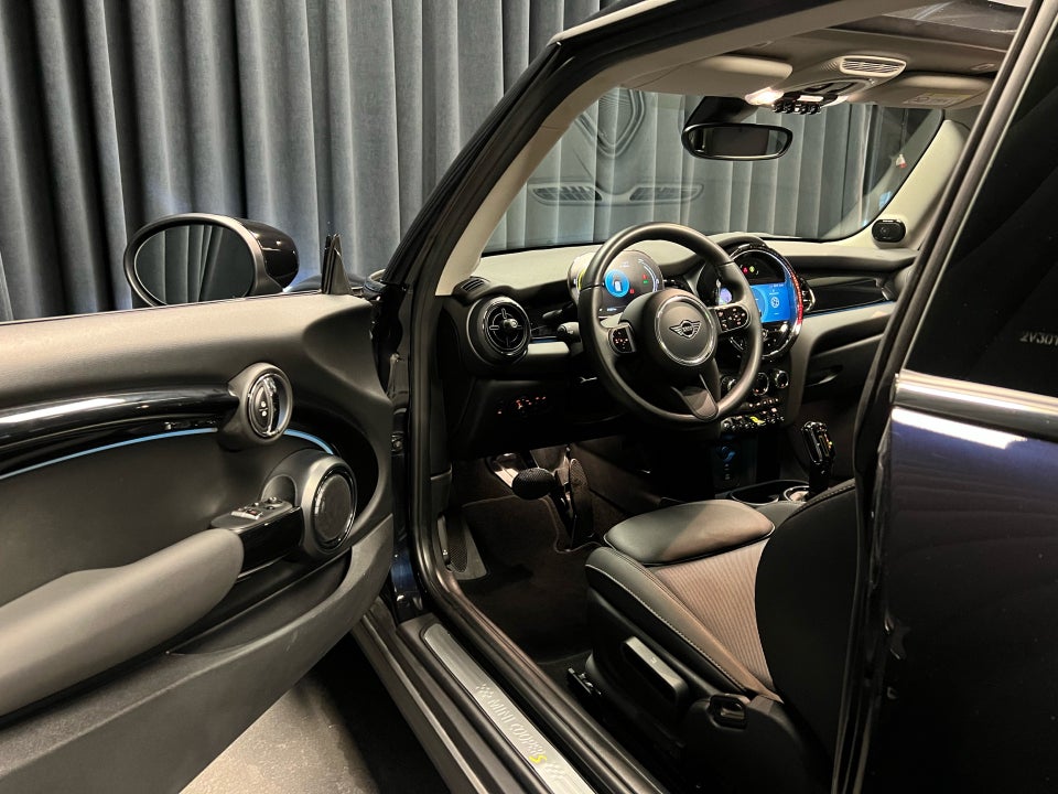 MINI Cooper SE Classic Trim 3d