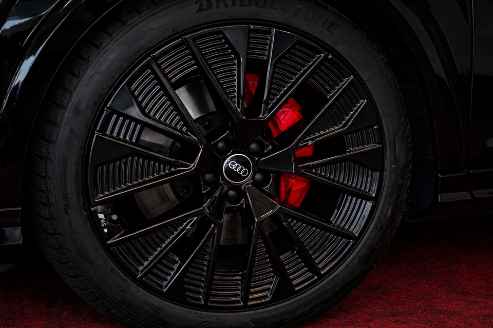 Audi Q8 e-tron 55 S-line Black Edition quattro 5d