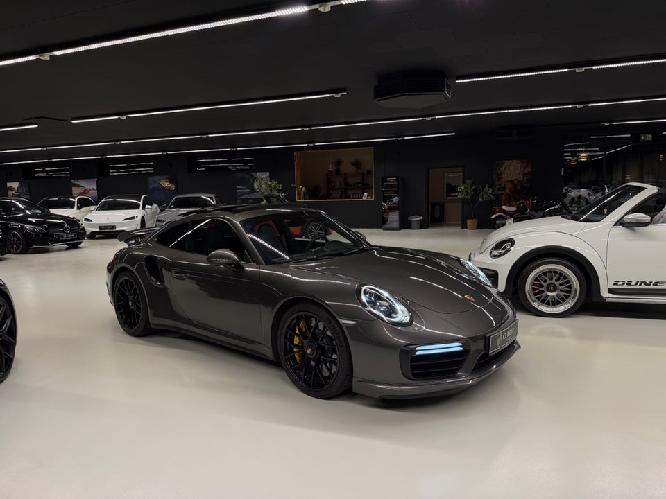 Porsche 911 Turbo S 3,8 Coupé PDK 2d