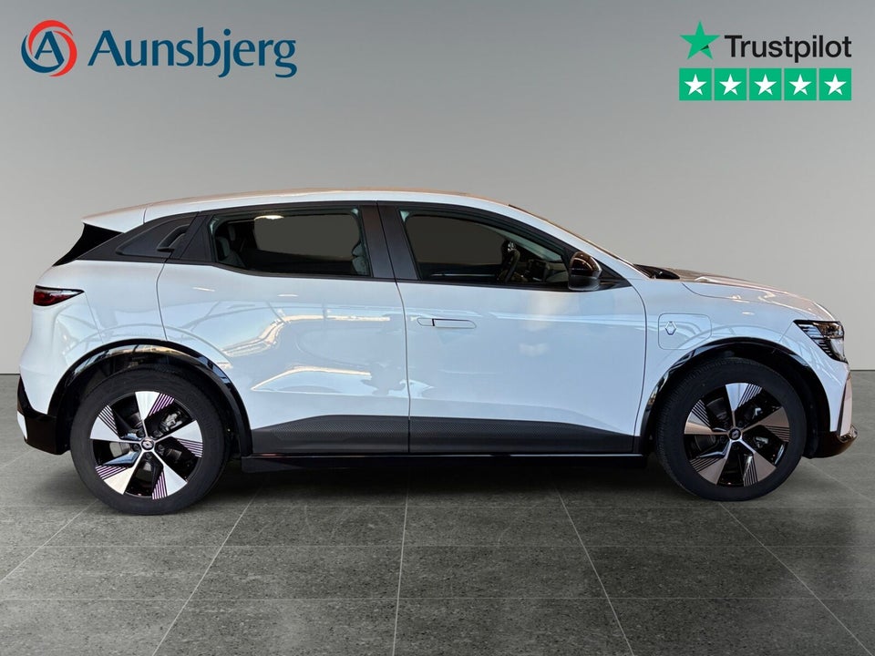 Renault Megane E-Tech 40 Equilibre 5d