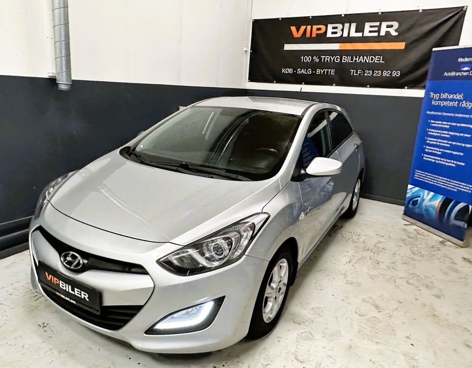 Hyundai i30 1,6 CRDi 110 XTR Eco 5d