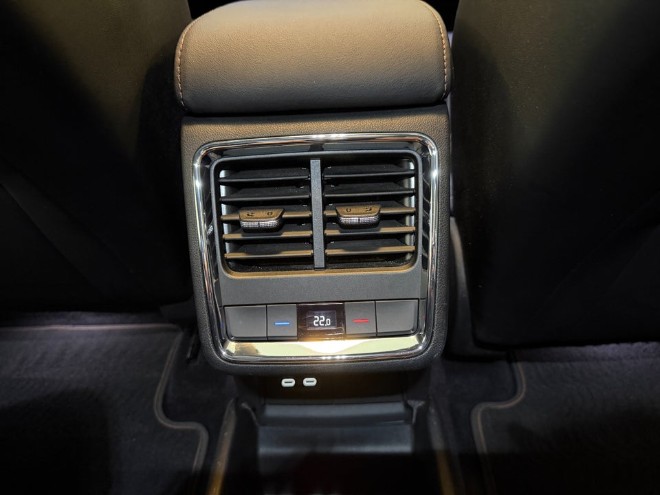 Skoda Enyaq 80 iV Suite 5d