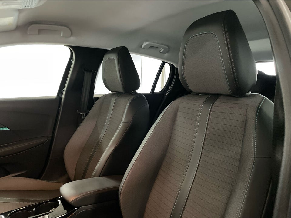 Peugeot 208 1,2 PureTech 100 Evolution 5d