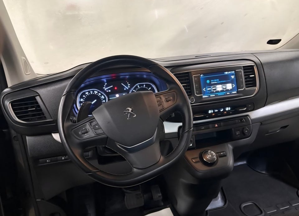 Peugeot Expert 2,0 BlueHDi 177 L2 Ultimate EAT8 Van