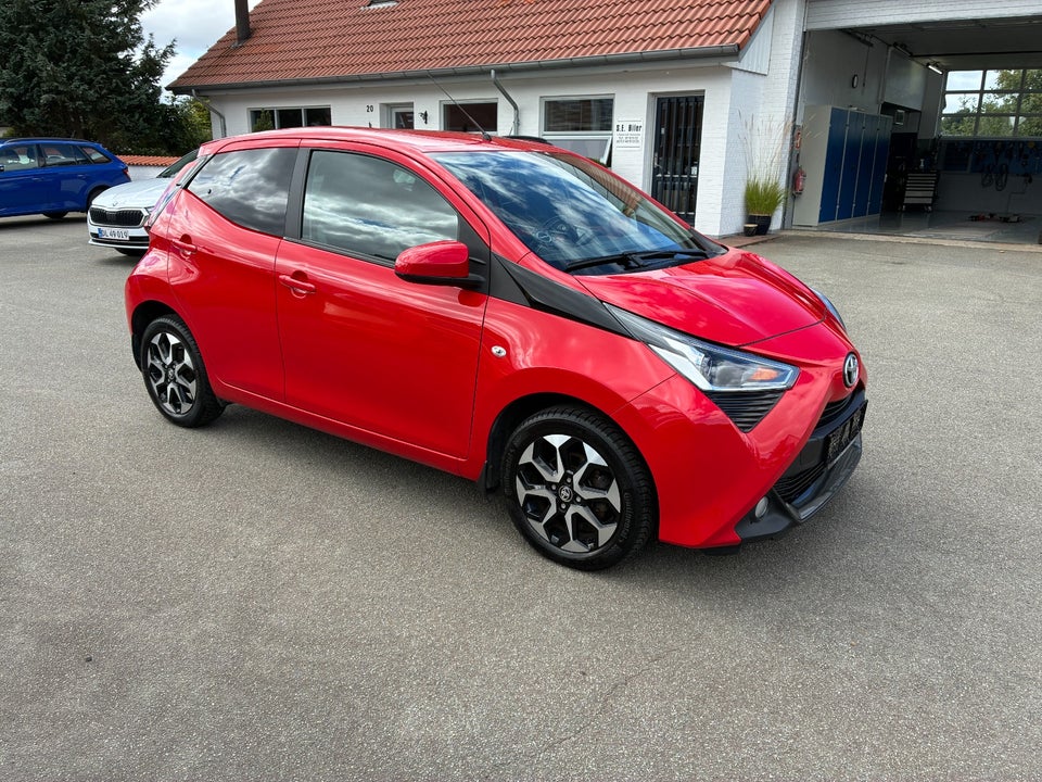 Toyota Aygo 1,0 VVT-i x-press 5d