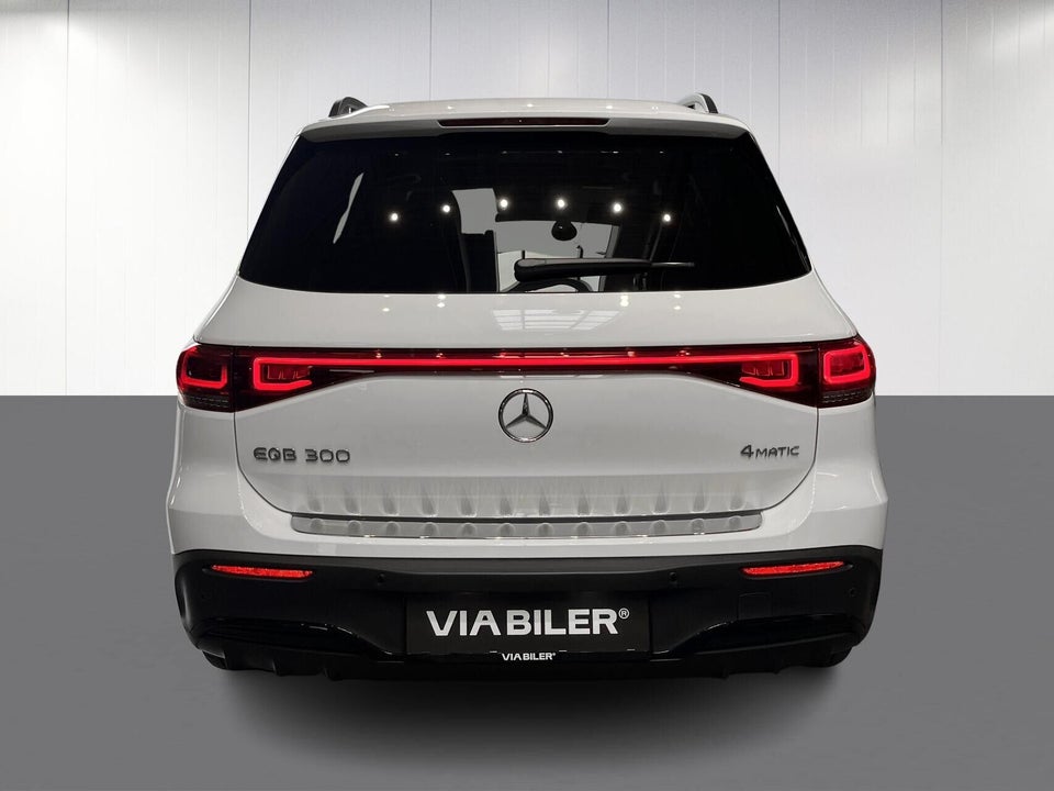 Mercedes EQB300 AMG Line 4Matic 5d