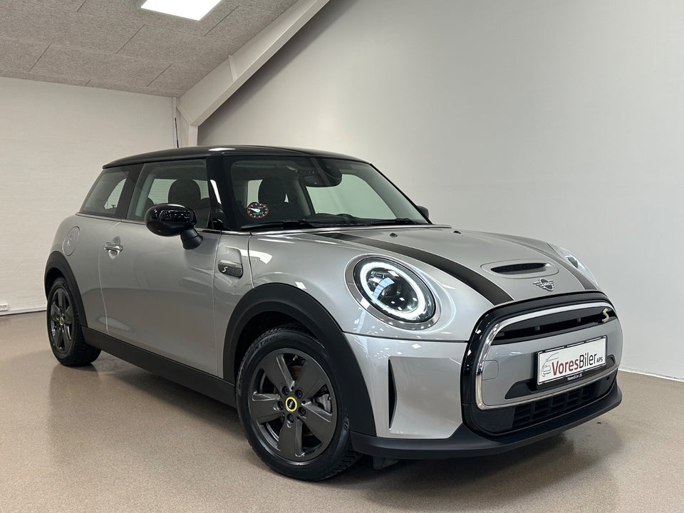 MINI Cooper SE Essential 3d