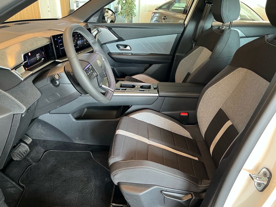 Opel Grandland-e 82 Edition 5d