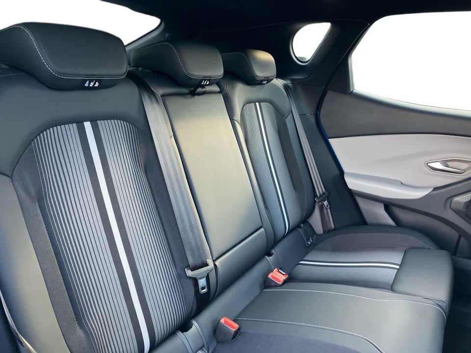 Ford Capri 77 Select Extended Range 5d