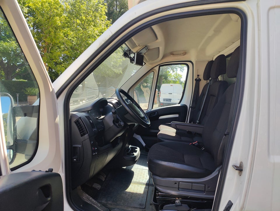 Peugeot Boxer 335 2,2 BlueHDi 165 L3 Alukasse m/lift 2d