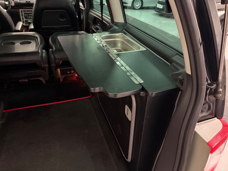 Ford Galaxy 2,8 204 Ghia 5d