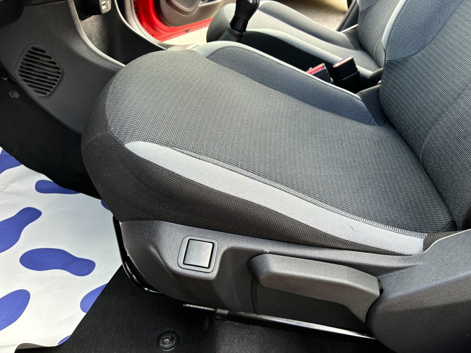 Toyota Aygo 1,0 VVT-i x-press 5d