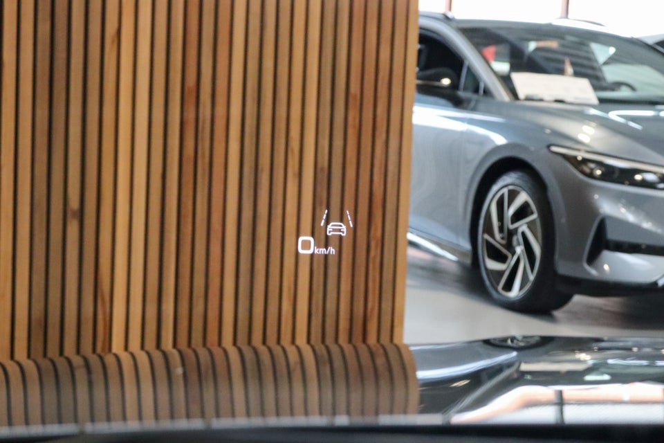 Audi Q8 e-tron 55 S-line quattro 5d