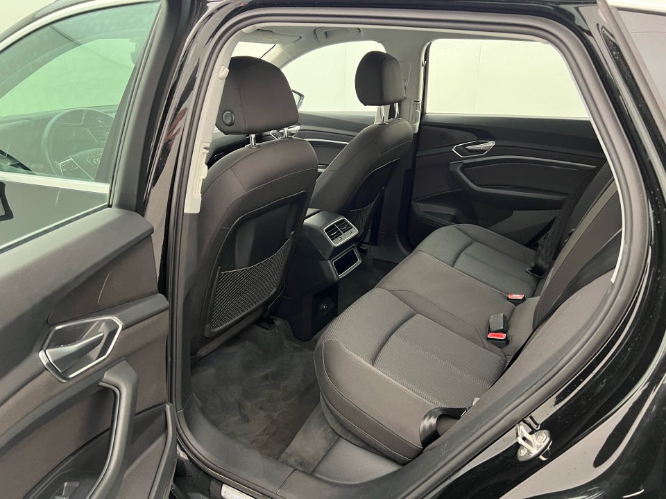 Audi e-tron 55 S-line Prestige quattro 5d