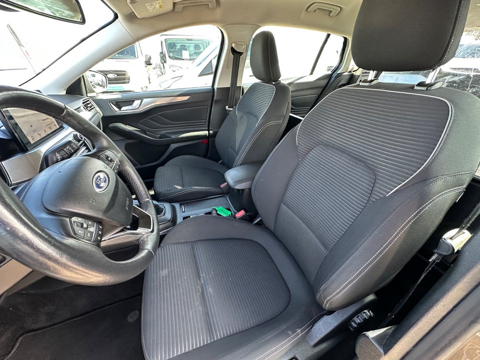 Ford Focus 1,0 EcoBoost Titanium Business Van 5d