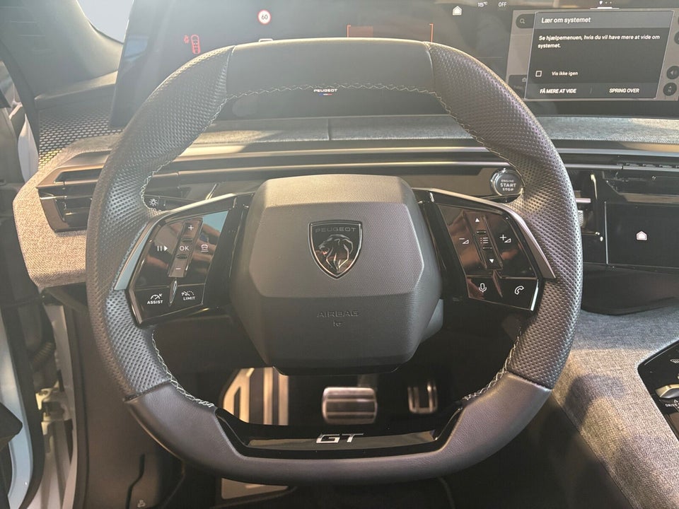 Peugeot e-3008 77 GT Pack 5d