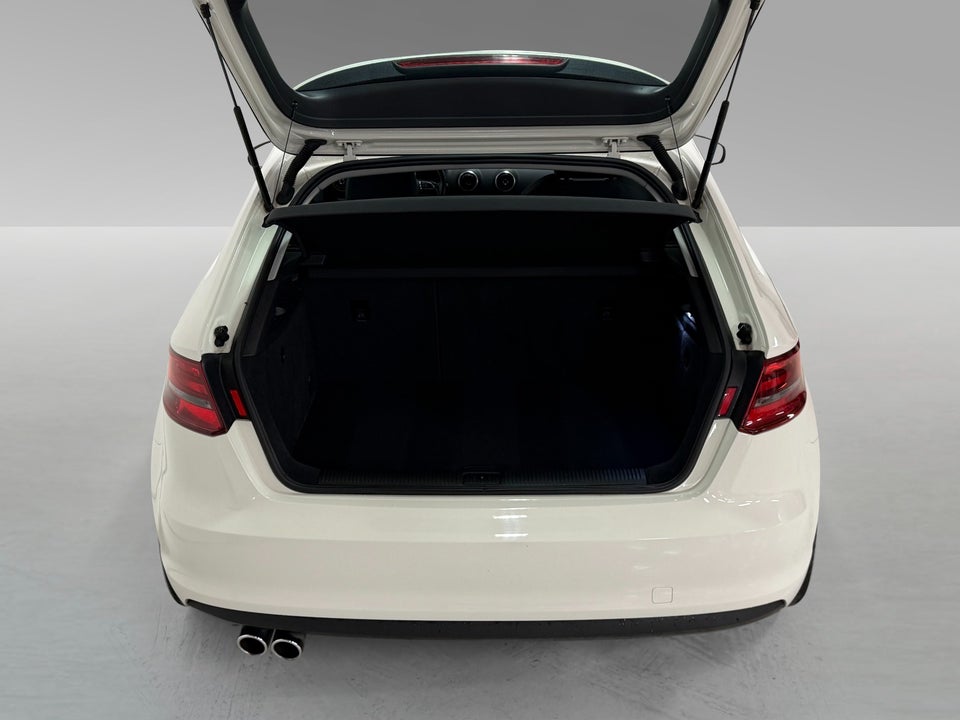 Audi A3 2,0 TDi 150 Attraction Sportback 5d