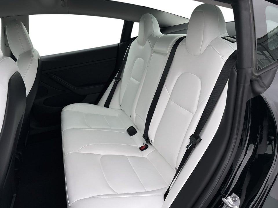 Tesla Model 3 RWD 4d