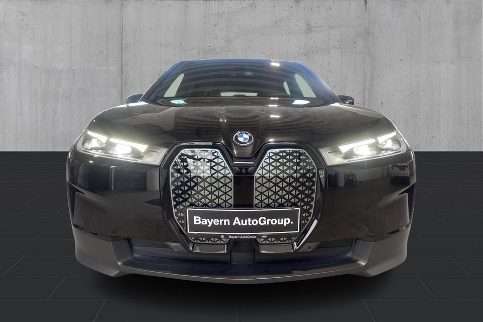 BMW iX xDrive40 Fully Charged 5d