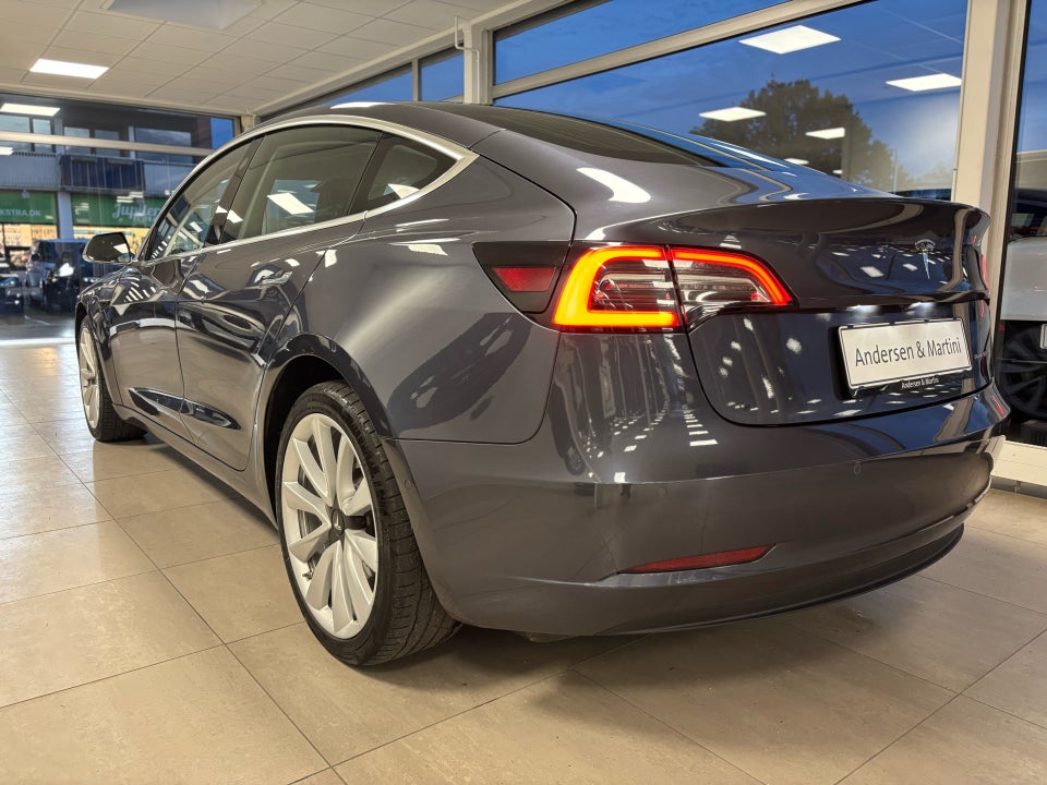 Tesla Model 3 Long Range AWD 4d