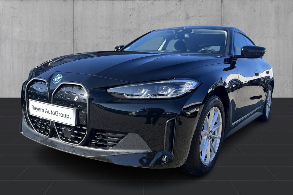 BMW i4 eDrive35 Charged 5d