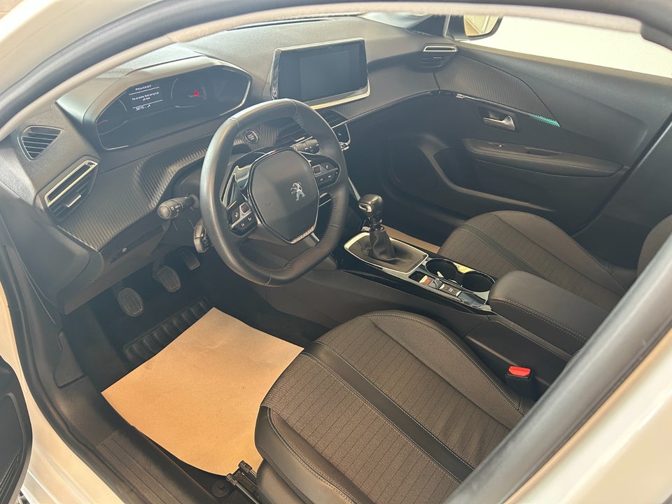 Peugeot 208 1,2 PureTech 100 Selection Sport 5d