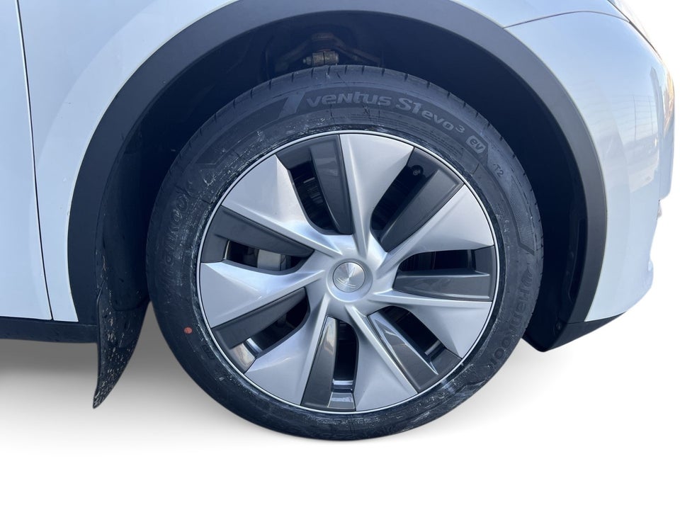 Tesla Model Y Long Range AWD 5d