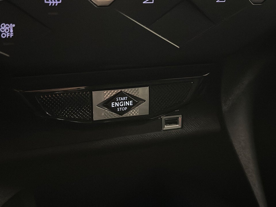 DS DS 3 CrossBack 50 E-Tense Elegance 5d