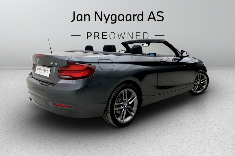 BMW 218i 1,5 Cabriolet Connected aut. 2d