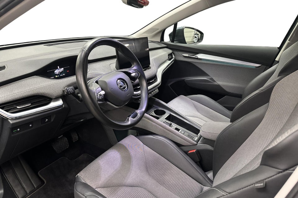 Skoda Enyaq 60 iV Plus 5d