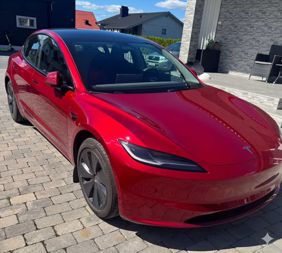 Tesla Model 3 RWD 4d