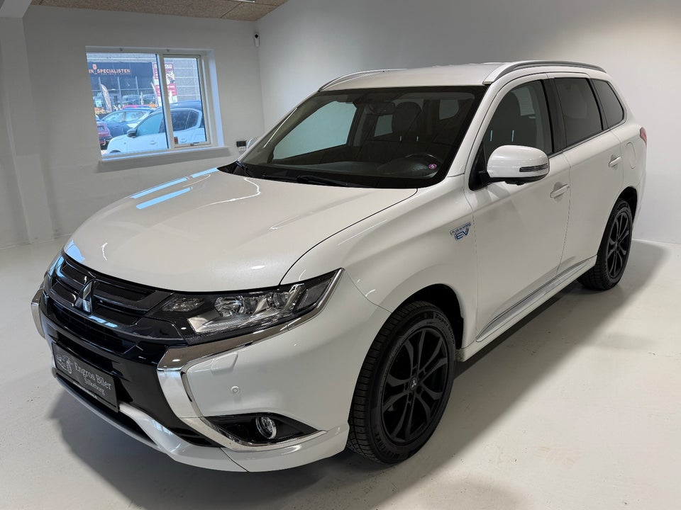 Mitsubishi Outlander 2,0 PHEV Instyle CVT 5d