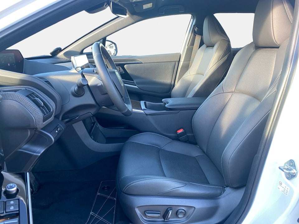 Toyota bZ4X Executive 5d