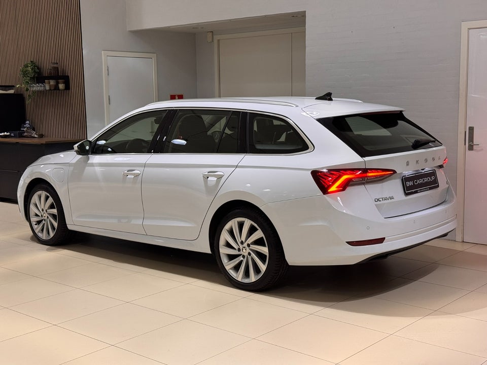 Skoda Octavia 1,4 TSi iV Plus Combi DSG 5d