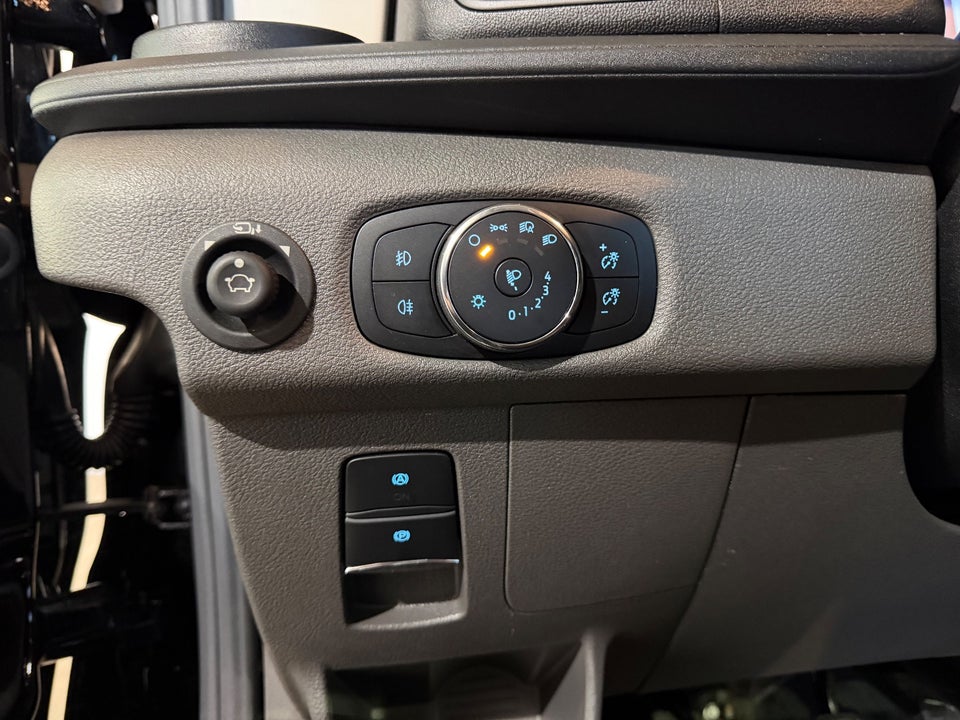 Ford E-Transit 350 L3 Chassis 68 Trend H1 RWD