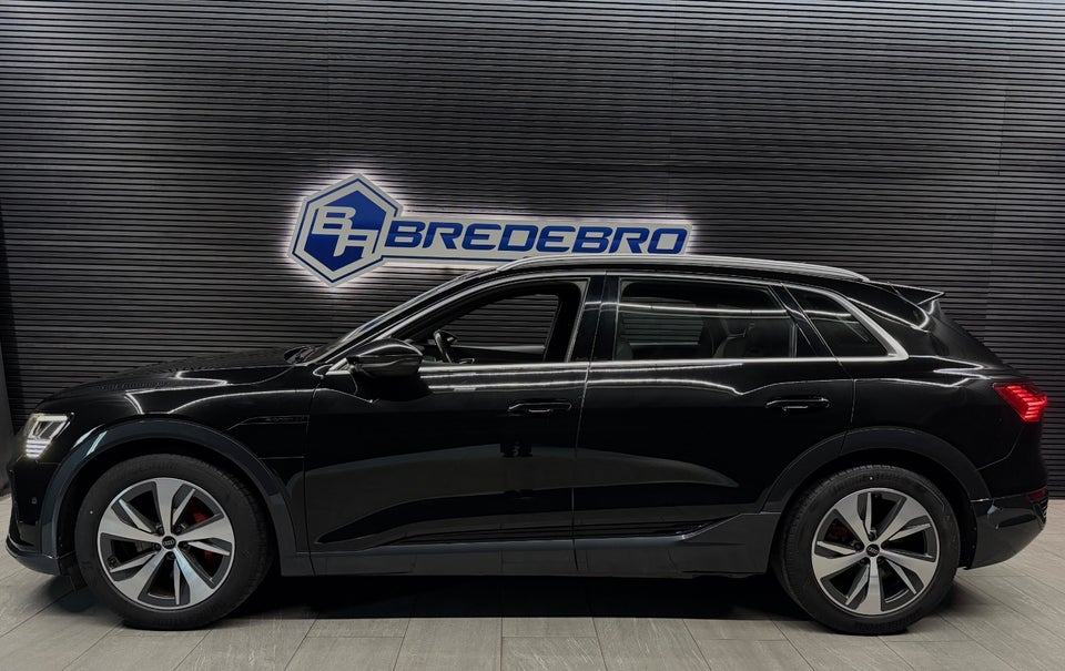 Audi Q8 e-tron 55 Advanced quattro 5d