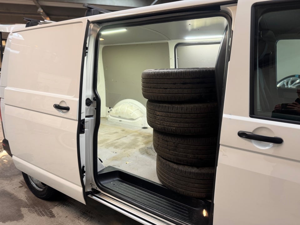 VW Transporter 2,0 TDi 180 Kassevogn DSG 4Motion lang