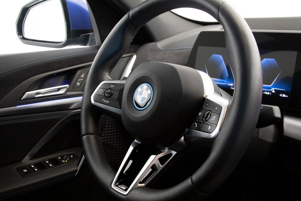 BMW iX2 xDrive30 M-Sport 5d
